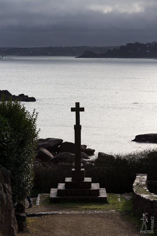 Coastal cross