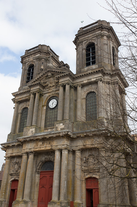 Langres cathedral front