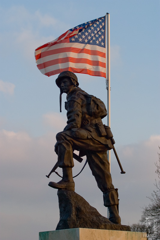 Airborne monument